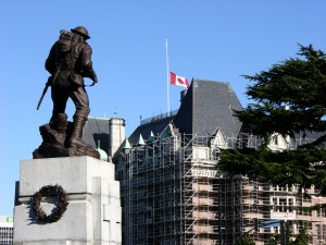 Victoria's War Memorial and the Empress Hotel with its Canadian flag at half-mast. (P. Ferguson image November 11, 2015)