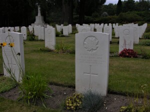 Sergeant Alfred Norris M.M. and Bar 4 November 1918 Brookwood Military Cemetery, England (P. Ferguson image, September 2012)